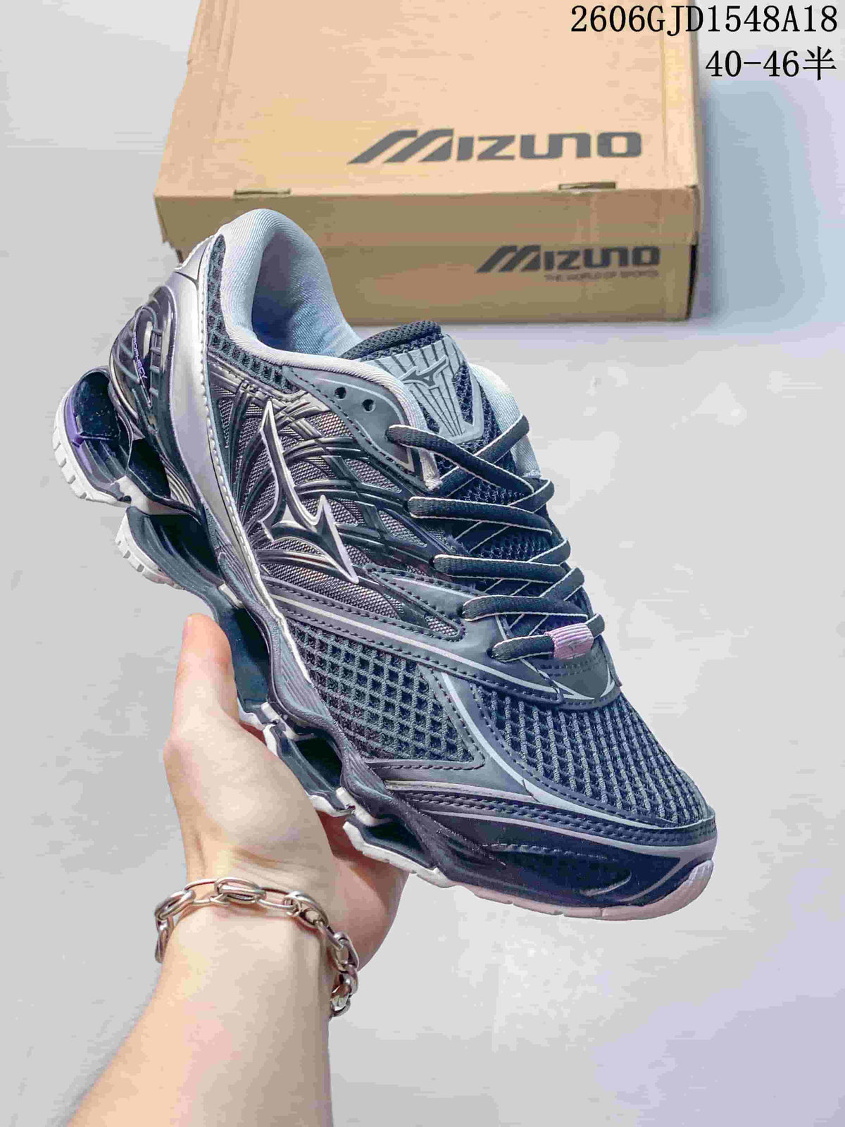 Dark navy and gray Mizuno Prophecy 8 mesh running shoe