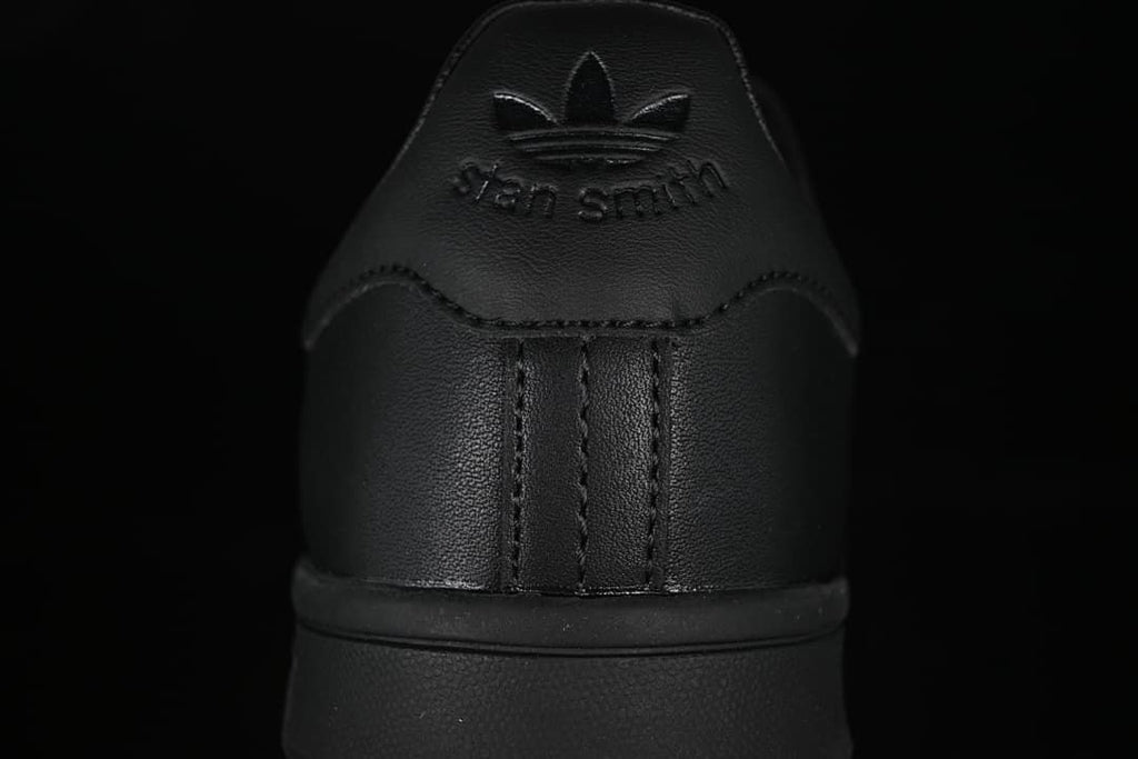 Rear view showing the Stan Smith heel branding