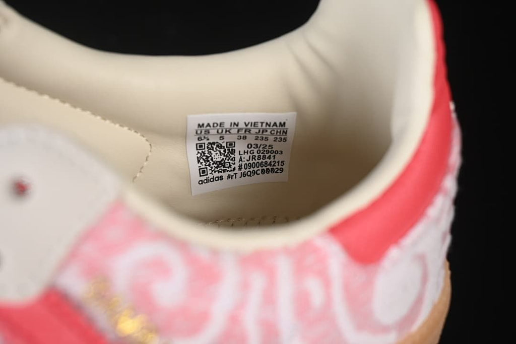 Interior size label showing EU 38 and other sample sizing details