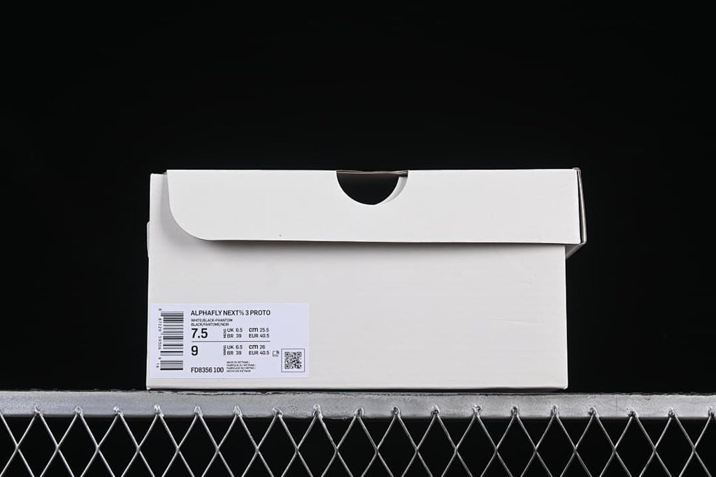Shoe box label reading Alphafly Next% 3 Proto, with a sample size shown