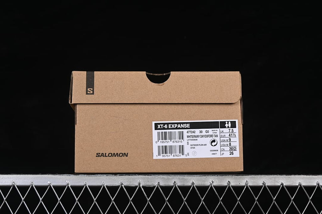 Salomon shoe box label identifying the XT-6 Expanse and White/Rainy Day/Oxford Tan colorway.