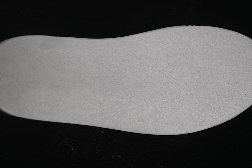 Light-colored footbed shown separately.