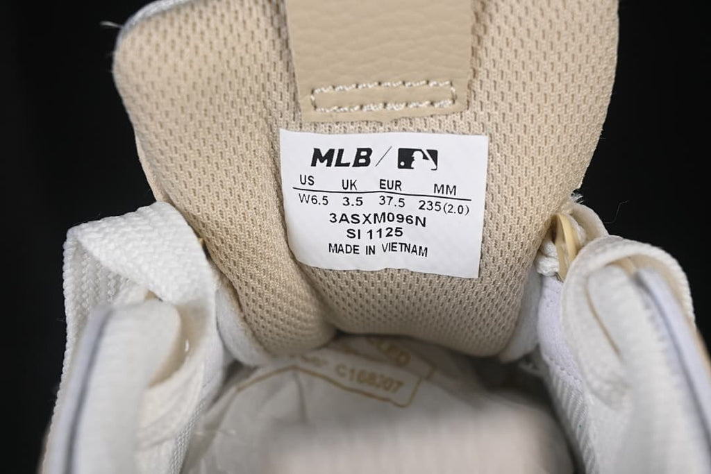 Tongue size label showing sample size US women's 6.5 and EU 37.5