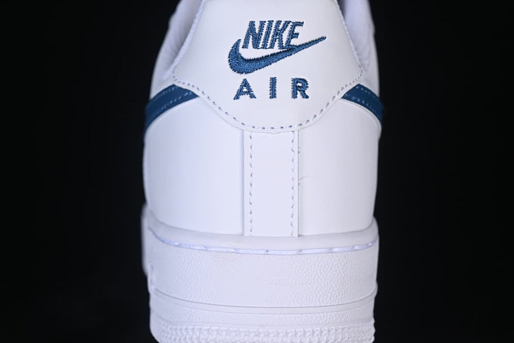 Rear close-up of the sneaker with Nike Air embroidery