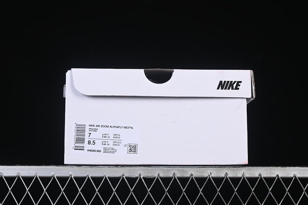 Shoe box label showing Nike Air Zoom Alphafly Next% and size information