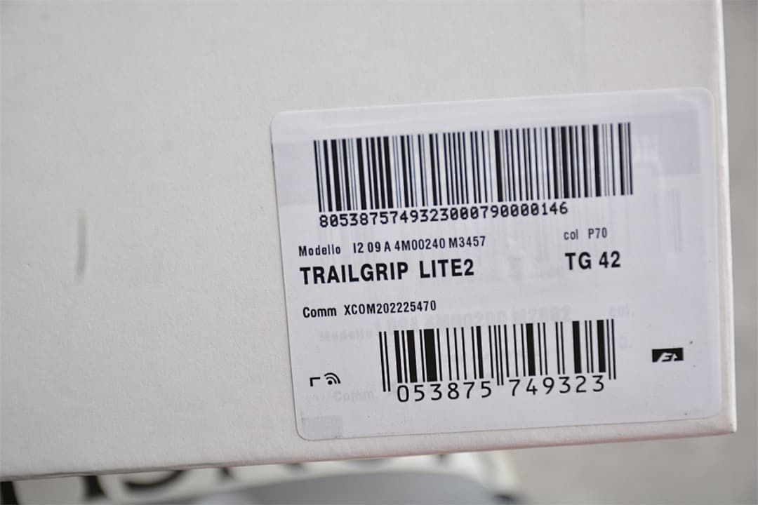 Shoe box label identifying the Trailgrip Lite2 and showing sample size TG 42.