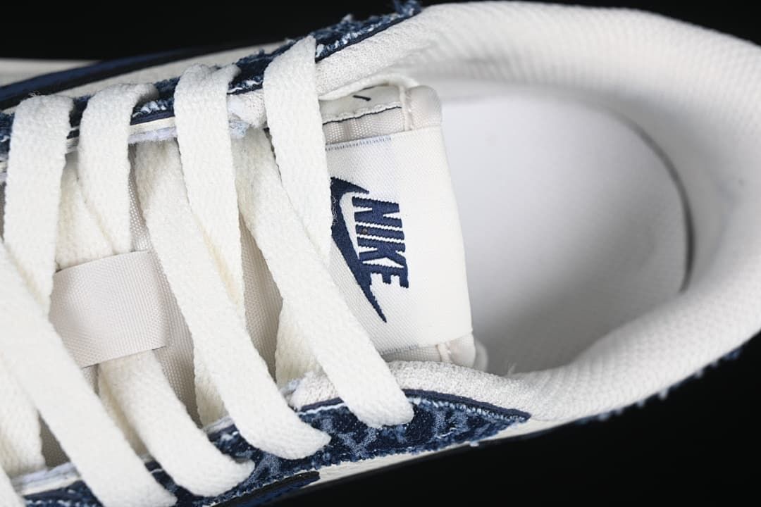 Close-up of the tongue, laces, and padded collar