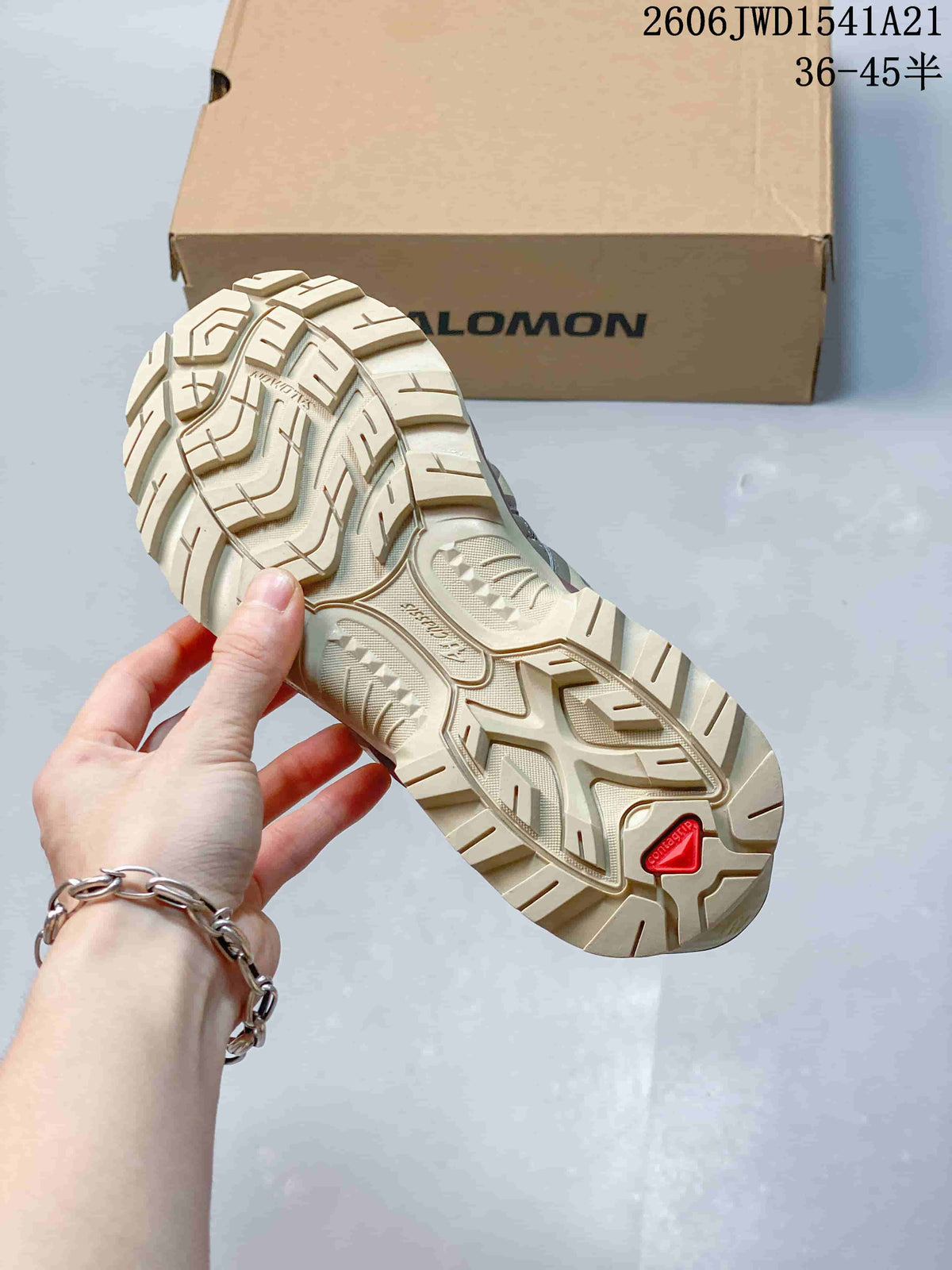 Close-up of the Salomon shoe outsole showing its tread pattern