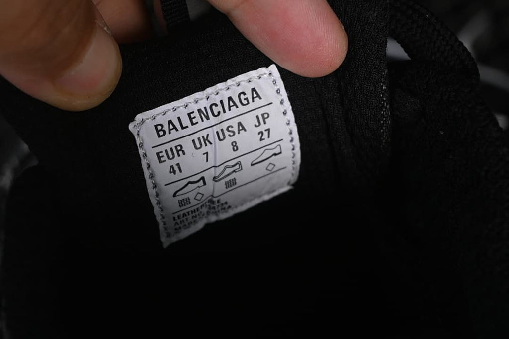 Interior size label showing EU 41, UK 7, US 8, and JP 27.