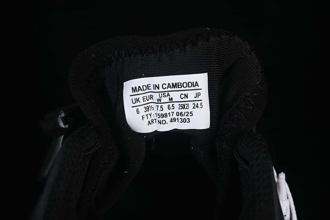 Tongue size label showing UK 6, EU 39⅓, US women 7.5, US men 6.5, and JP 24.5