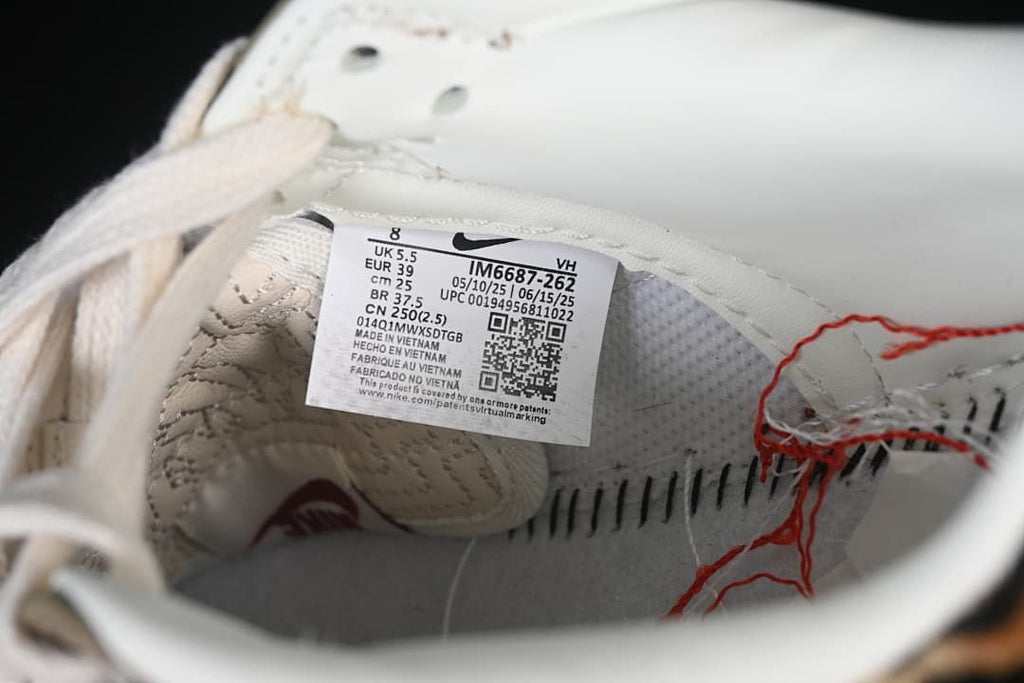 Interior shoe label showing style code IM6687-262 and EU size 39