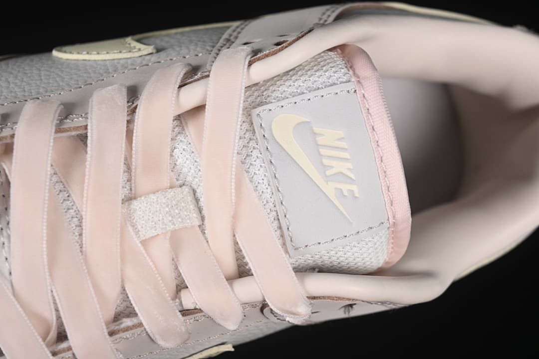Close-up of the tongue label and laces