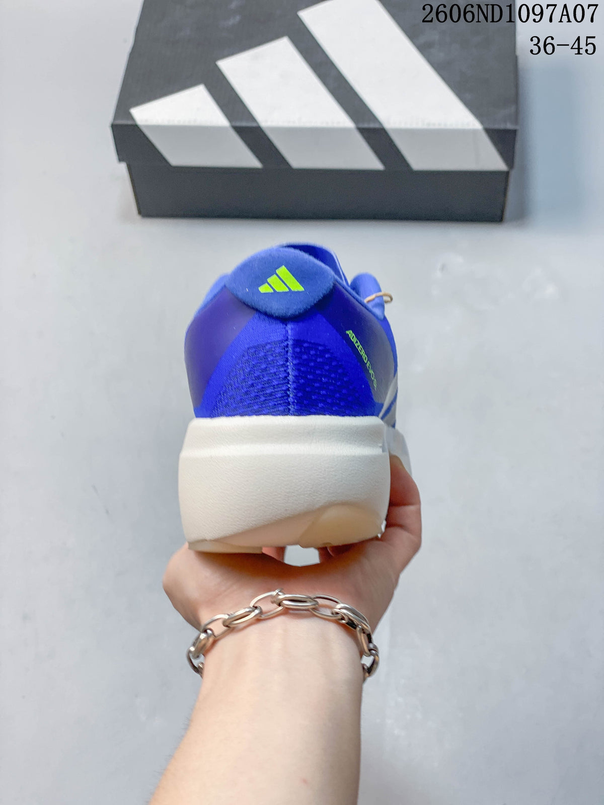 Rear view of a blue running shoe with a thick light-colored midsole; image overlay shows 36–45.