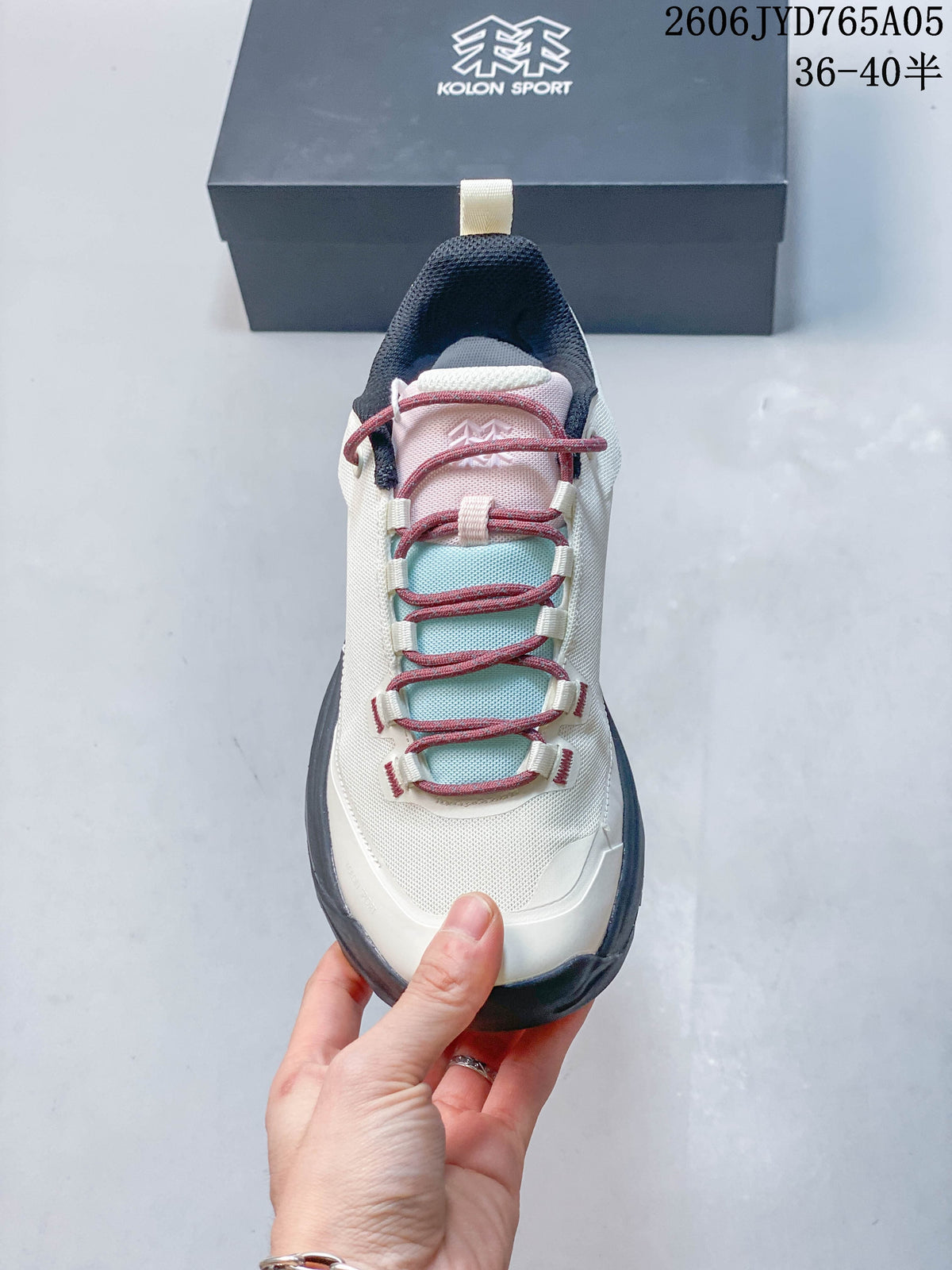 Top view of the shoe with burgundy laces and aqua accents; image text shows a size range of 36–40.5.