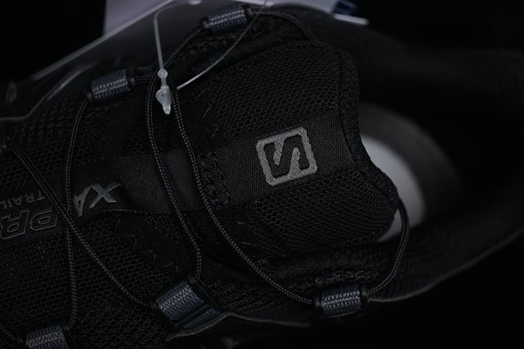 Close-up of the tongue and Quicklace-style laces