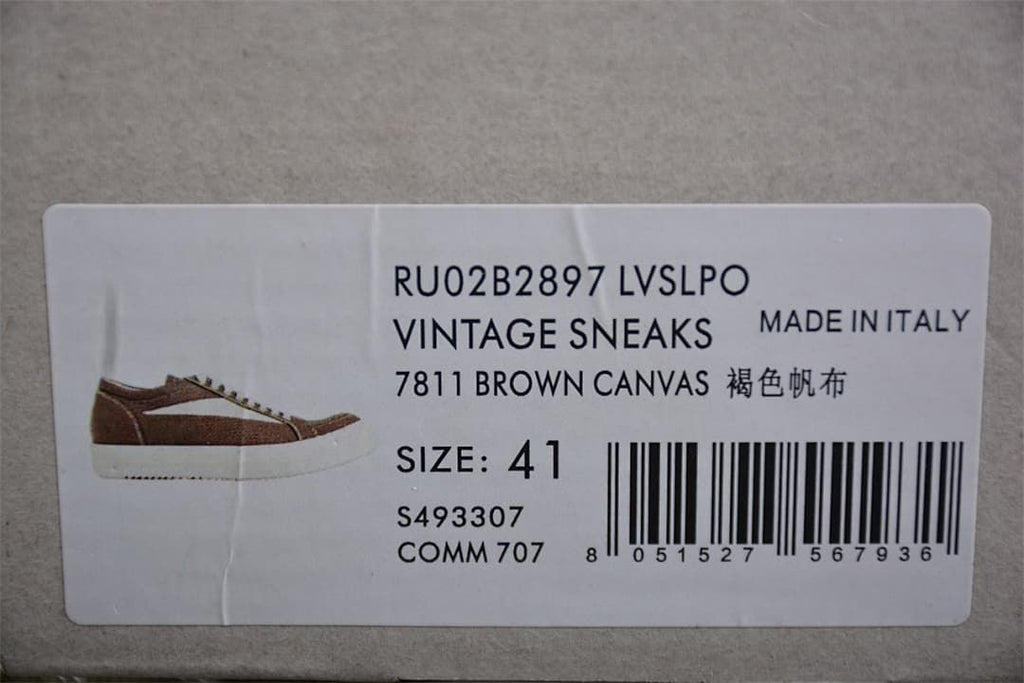 Product box label identifying the sneakers as vintage sneakers, brown canvas, size 41, and style RU02B2897