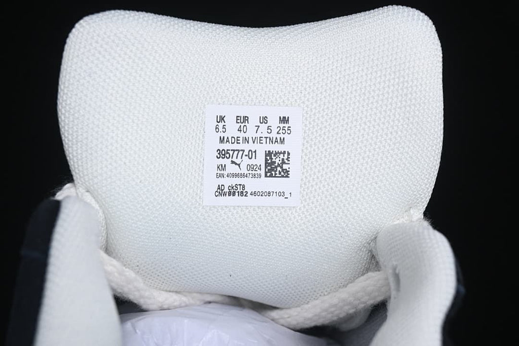 Tongue size label showing UK 6.5, EU 40, US 7.5, and 255 mm