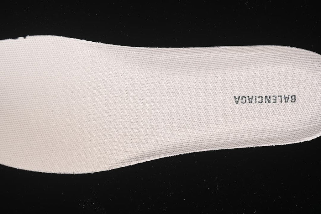 Close-up of the branded fabric insole
