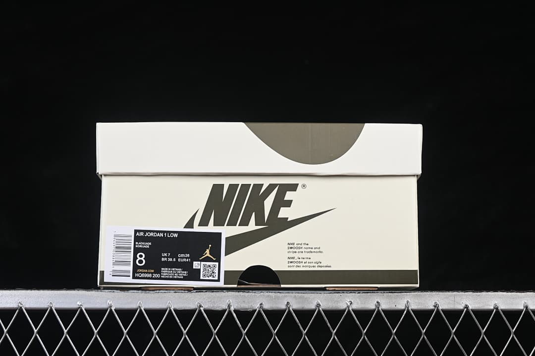 Shoebox label showing Jordan 1 Low and style code HQ6998-200