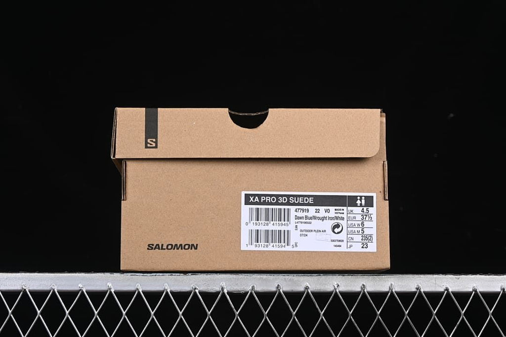 Shoe box label identifying the XA Pro 3D Suede model and product code 477919-22