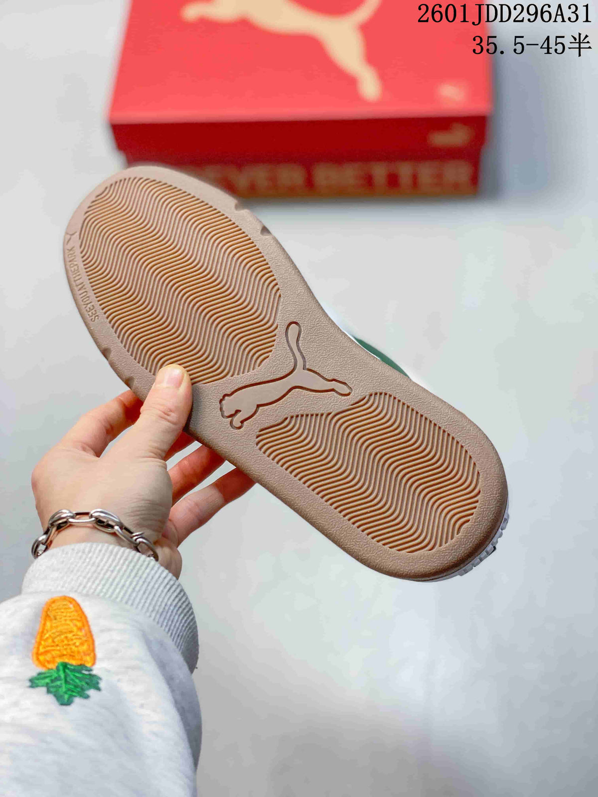 Gum-tone outsole with molded PUMA logo and textured tread