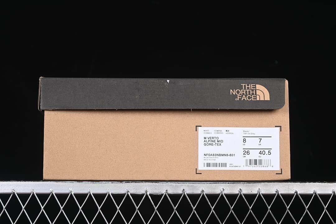 Shoe box label identifying the Verto Alpine Mid GORE-TEX and sample size EU 40.5
