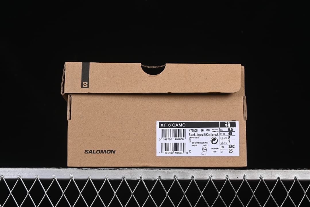 Shoebox label showing XT-6 Camo, style code, and sample size EU 40