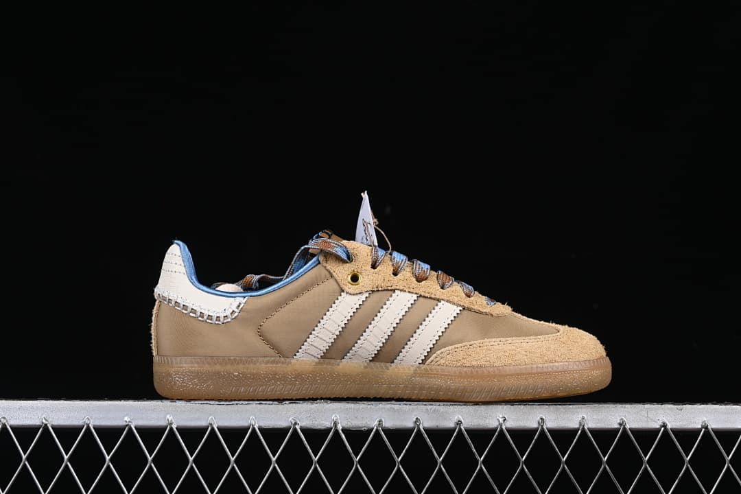 Side profile highlighting the three stripes and low-profile outsole