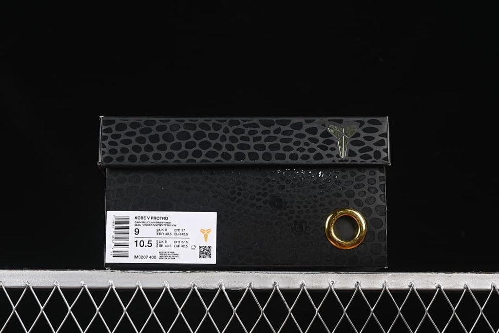 Kobe 5 Protro shoebox label with sample size information.