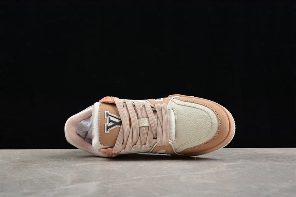 Top-down view of the sneaker with tonal laces and padded collar