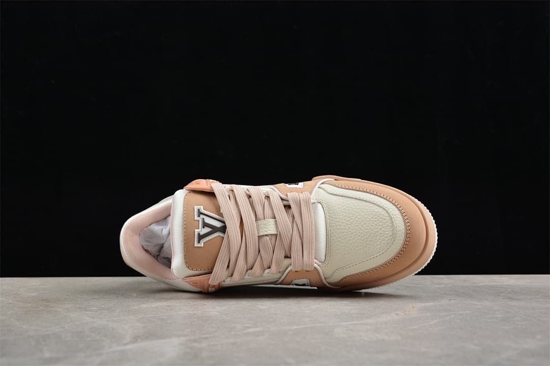 Top-down view of the sneaker with tonal laces and padded collar