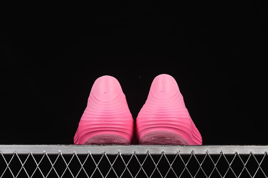 Rear view of the pair showing molded heel logos and sculpted ridges.