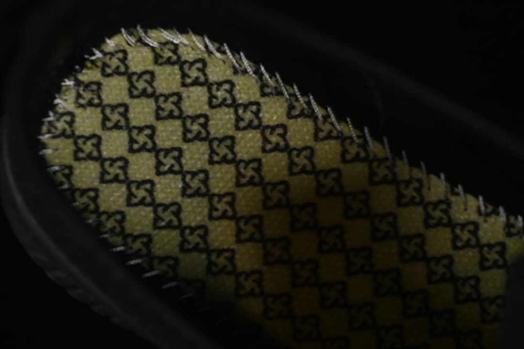 Close-up of the insole near the heel