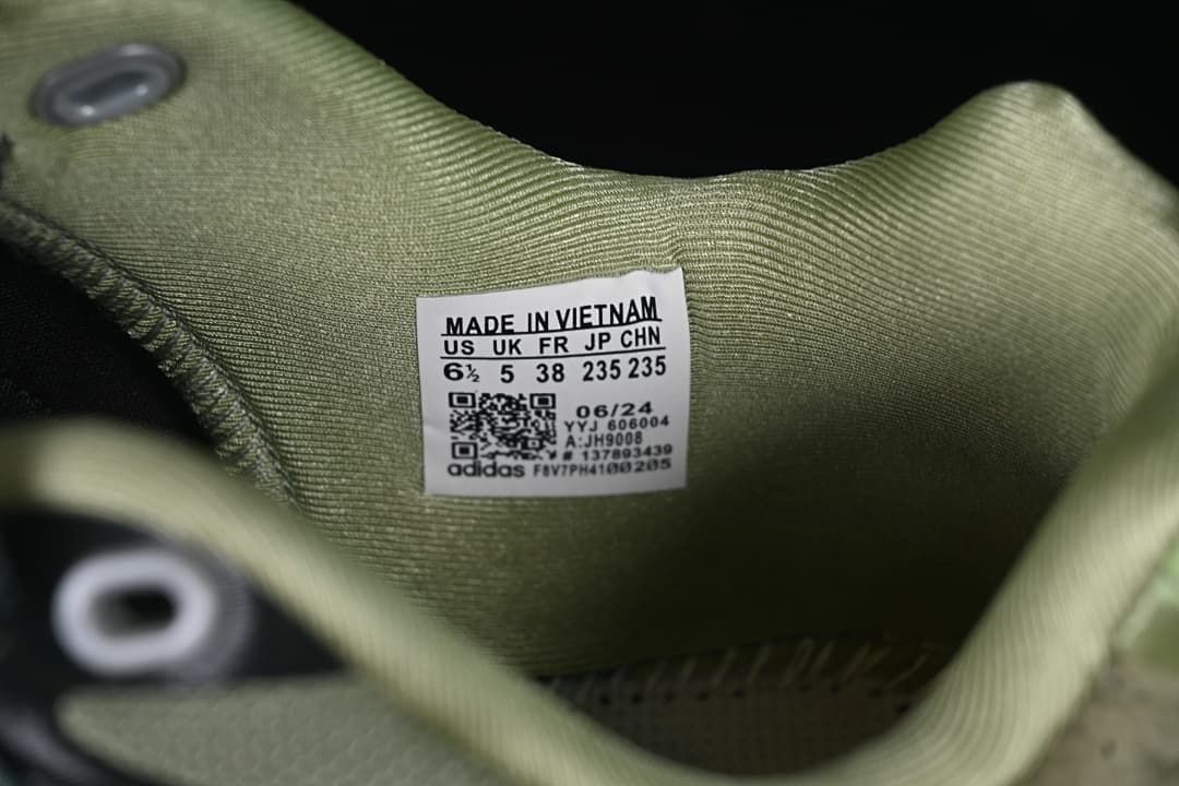 Interior size label showing EU 38 and other size equivalents for the photographed shoe.