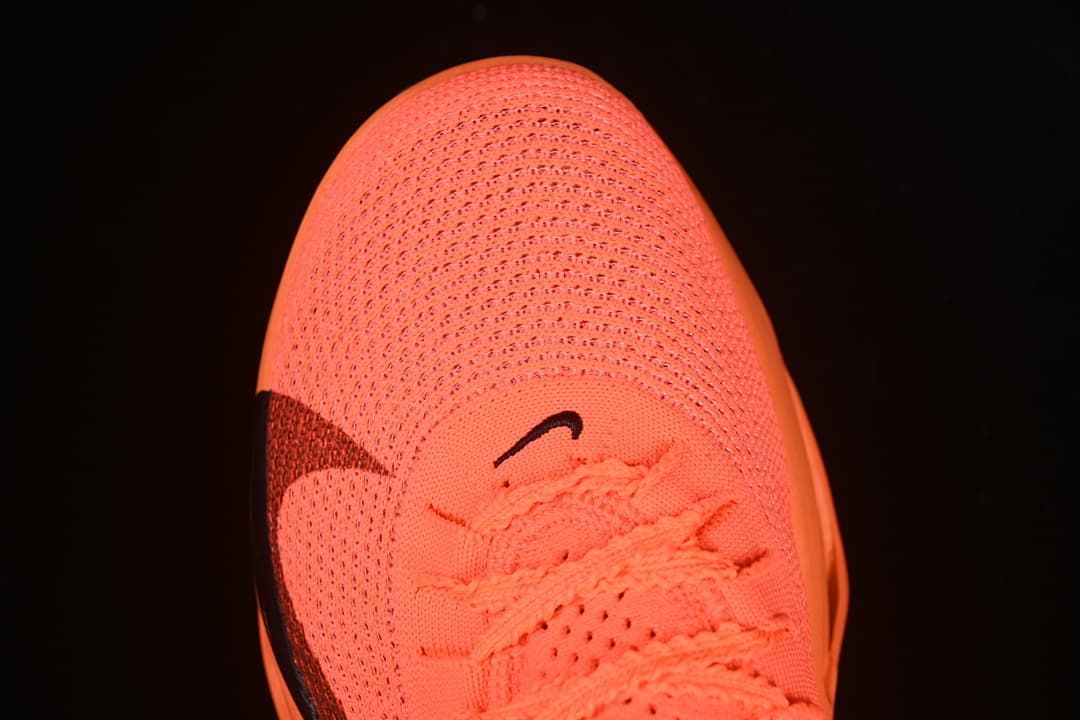 Top view of the perforated toe and laces