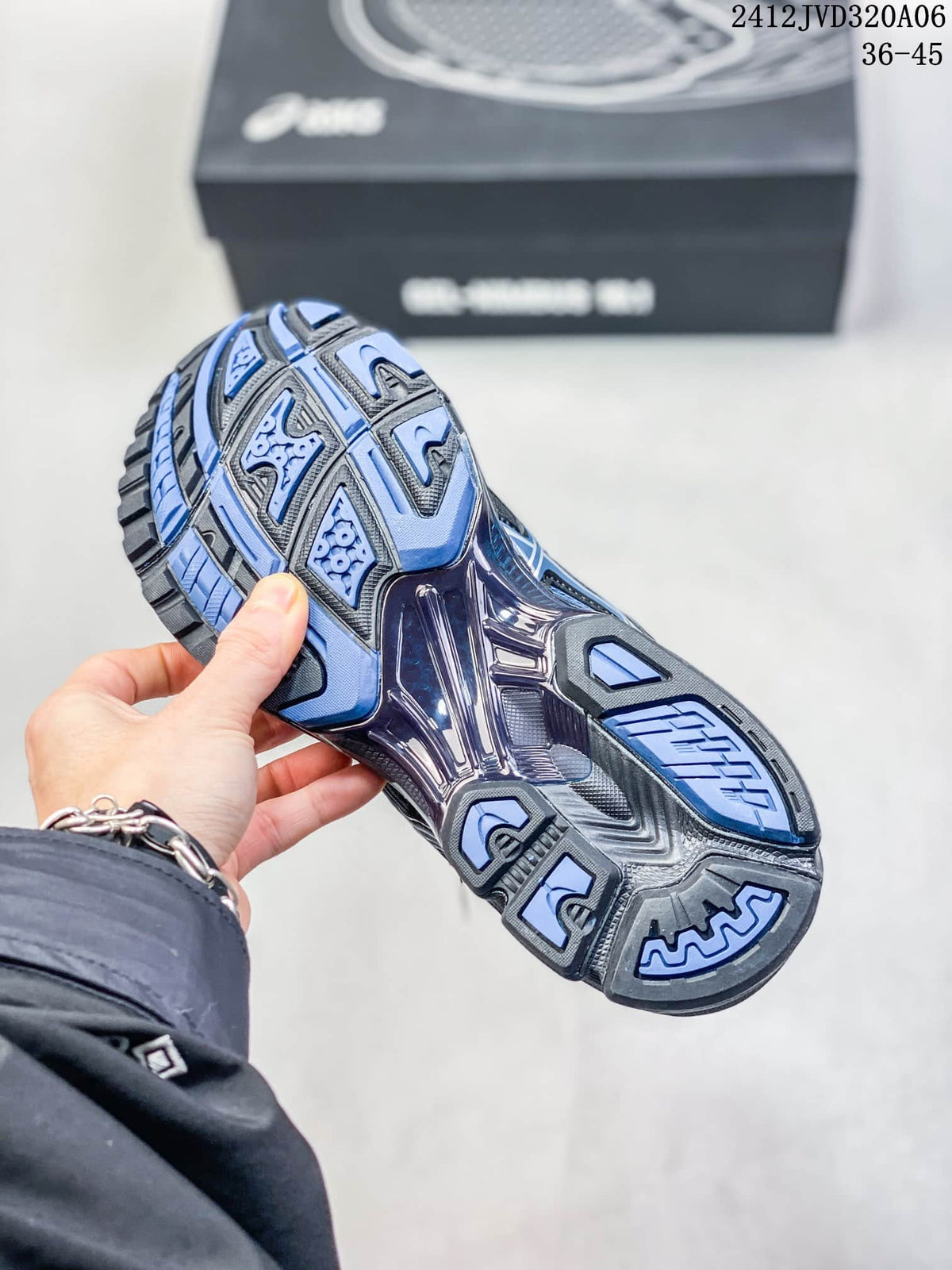Outsole view of a blue and black Gel-Nimbus 10.1 sneaker; image text shows sizes 36–45.