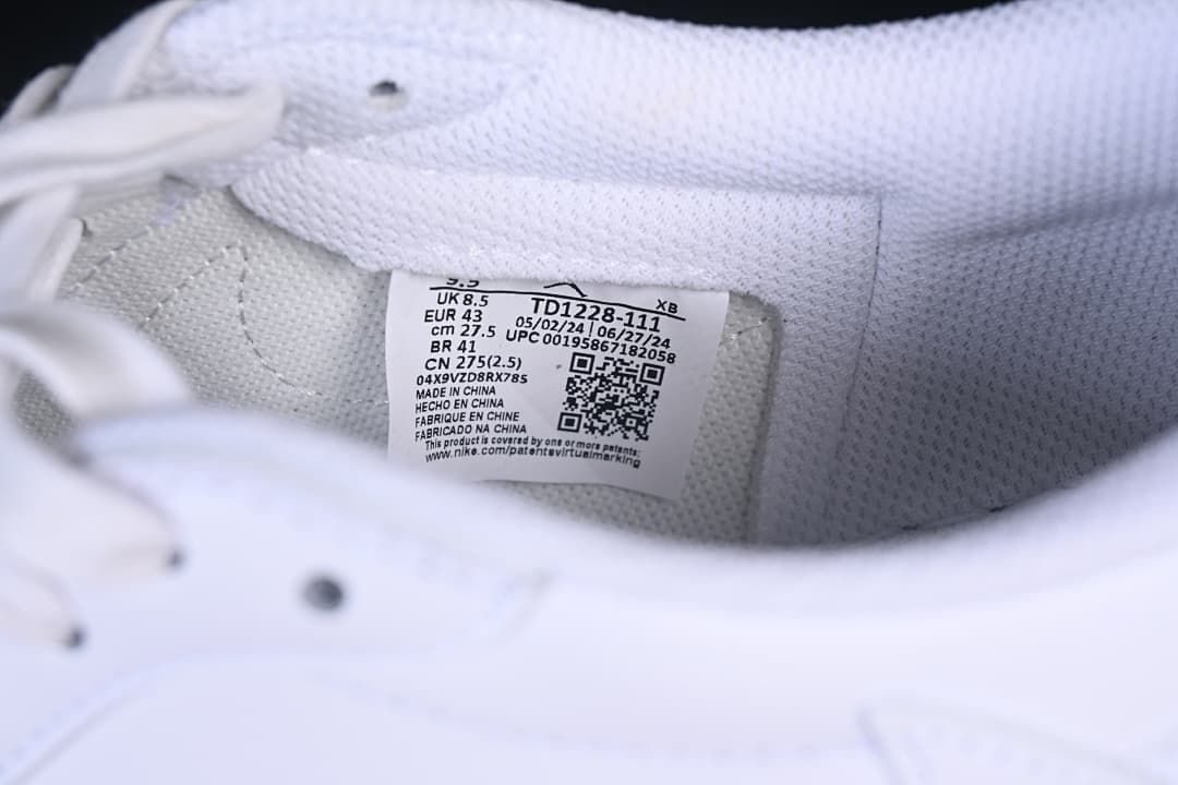 Close-up of the shoe's interior size label