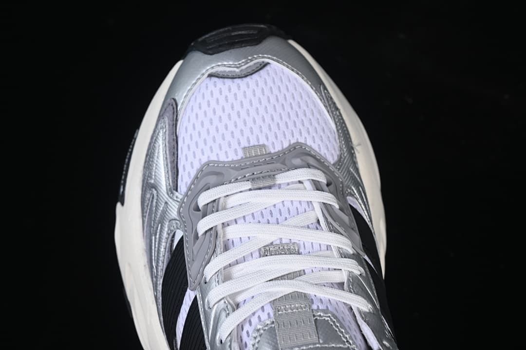 Top view of the mesh-style toe and lace-up front