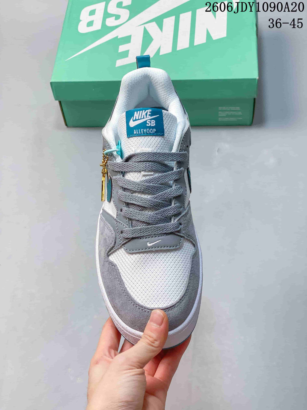Front view showing the laces and Nike SB Alleyoop tongue label