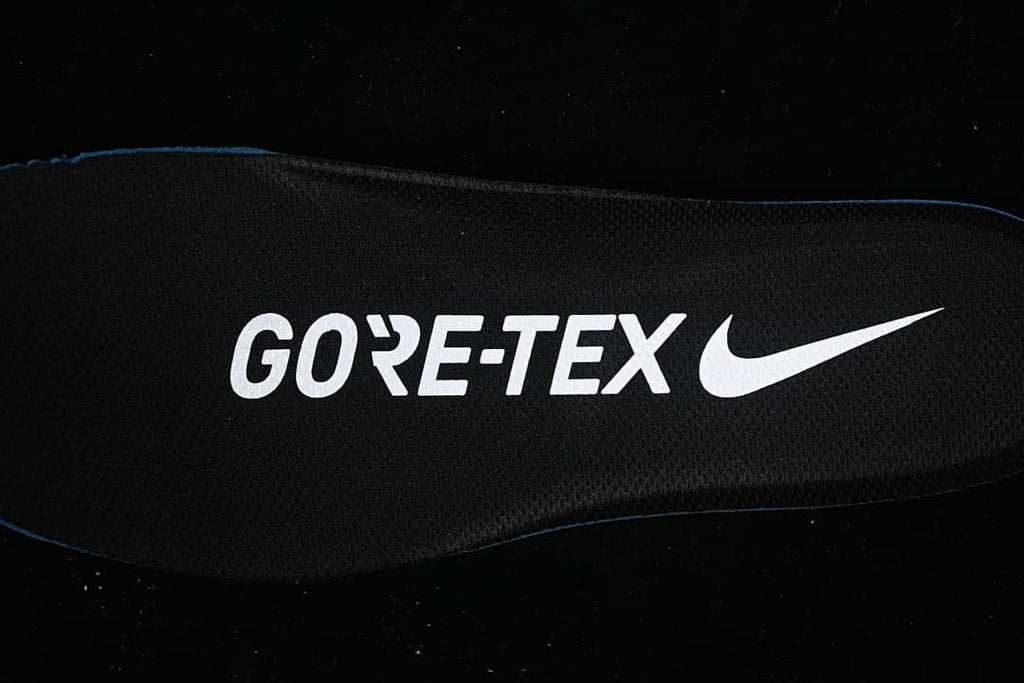 Close-up of insole with GORE-TEX and Swoosh branding