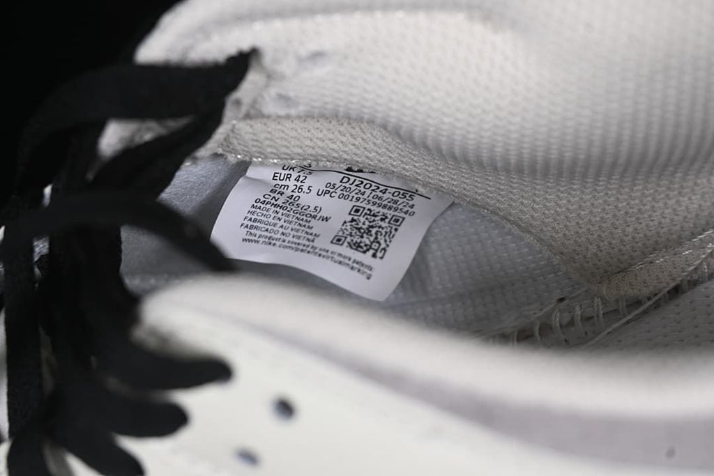 Interior size label showing EU 42 and style code DJ2024-055