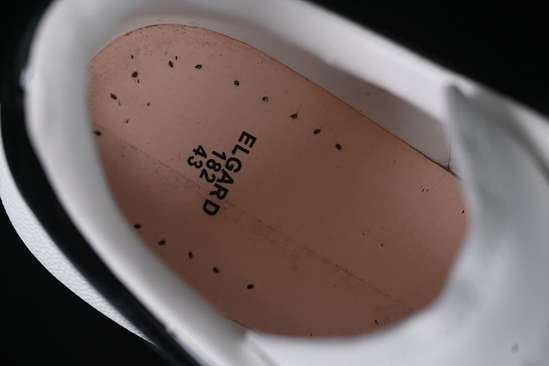 Interior view showing a size marking of 43