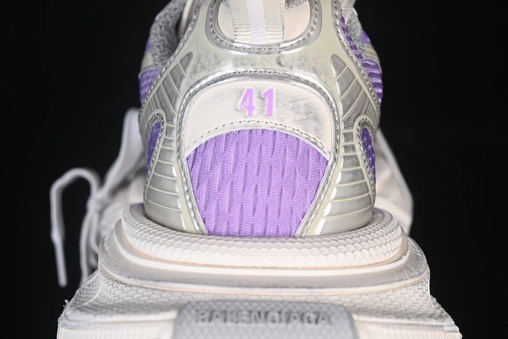 Rear view showing lilac heel panel and size marking 41.