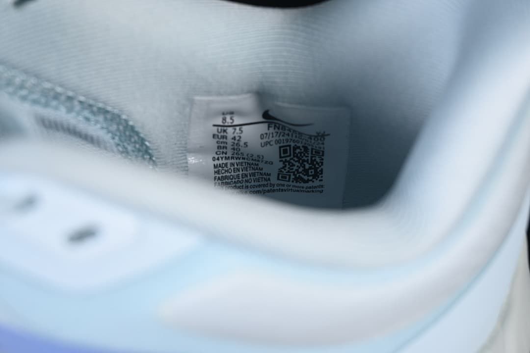 Interior size label showing the photographed shoe's size.
