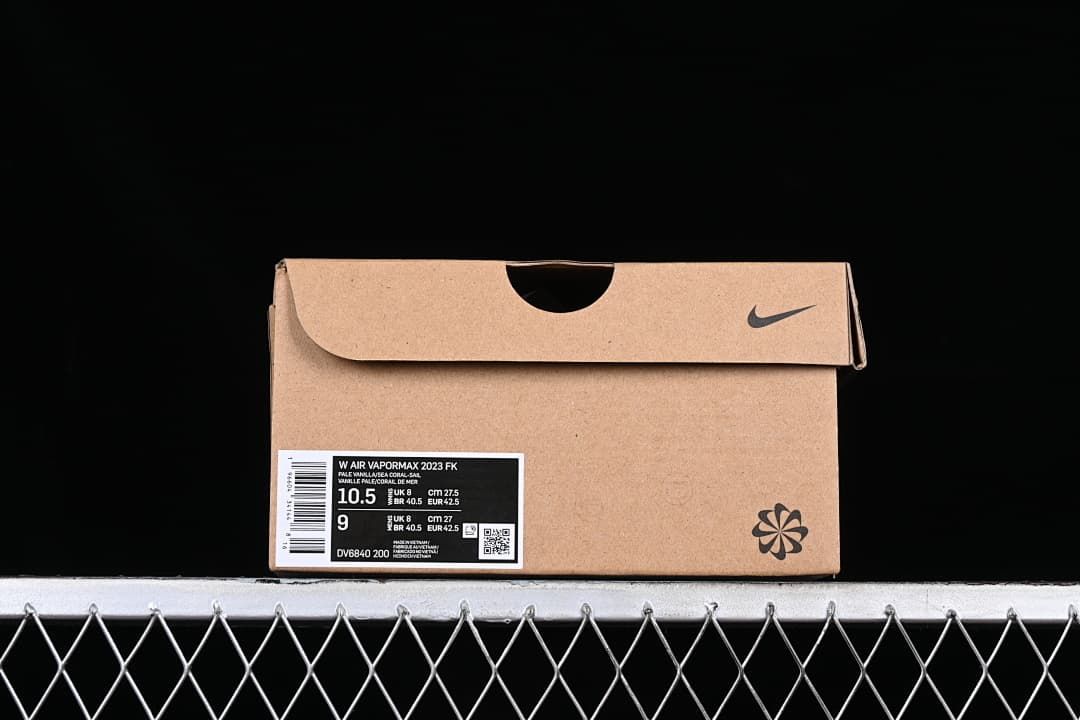Shoe box label showing W Air VaporMax 2023 FK, color details and style code DV6840-200.
