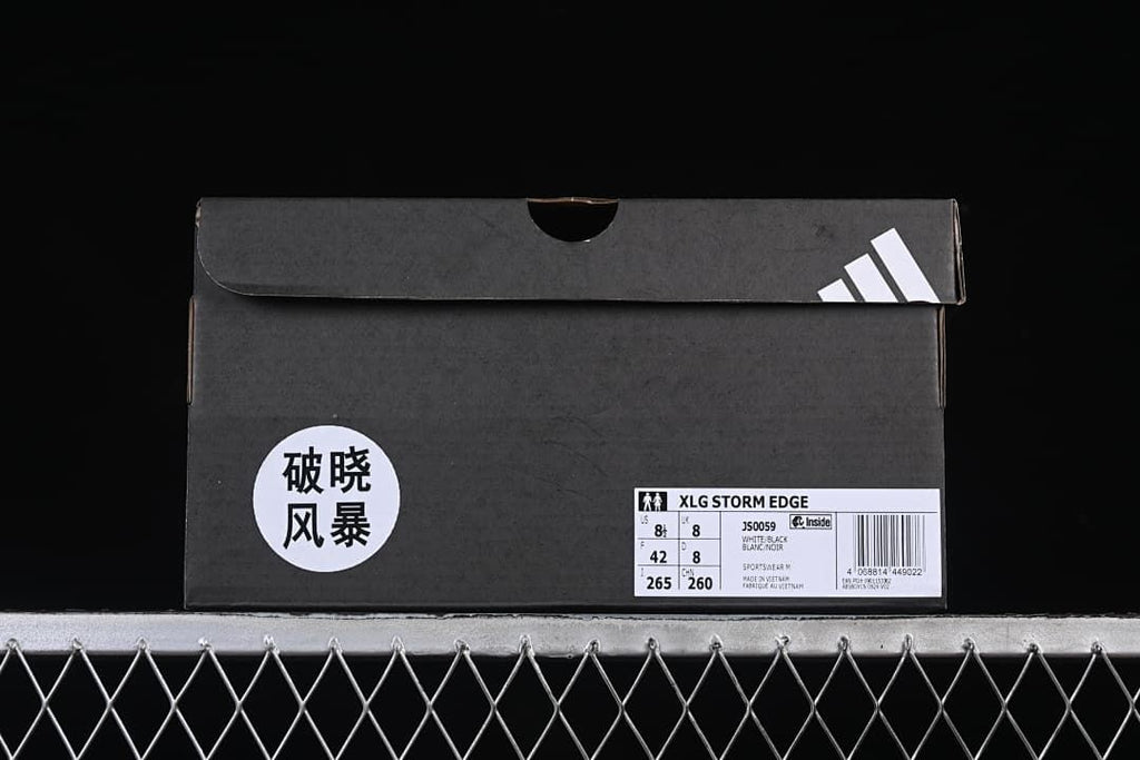 Shoebox label displaying XLG Storm Edge and size 42