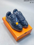 Black Louis Vuitton Trainer low-top sneakers on an orange box; image overlay reads 40–45.