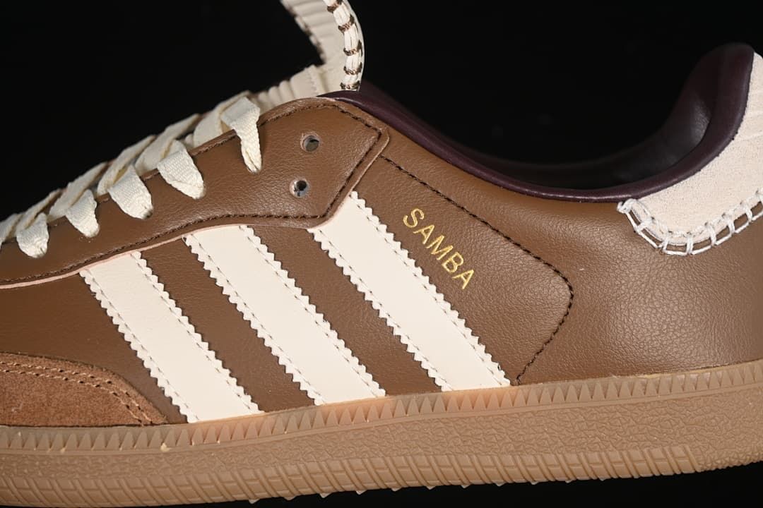 Close-up of the side stripes, Samba lettering, and textured panels
