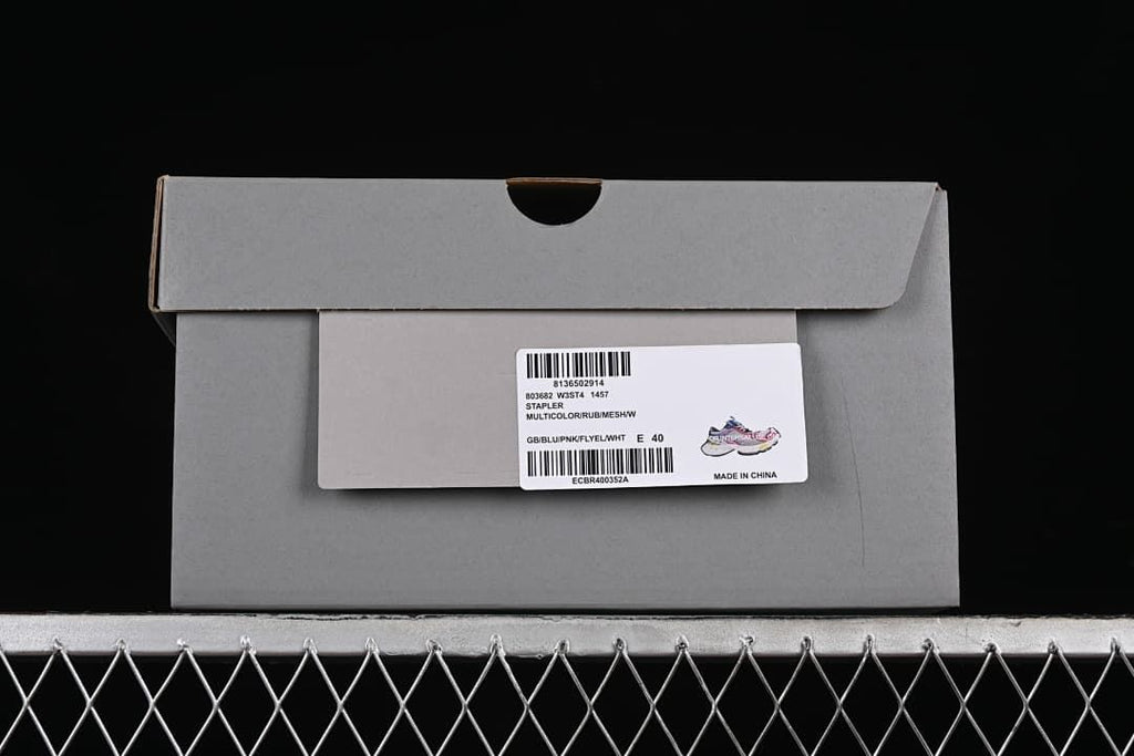 Shoebox label identifying the Stapler style and showing size EU 40