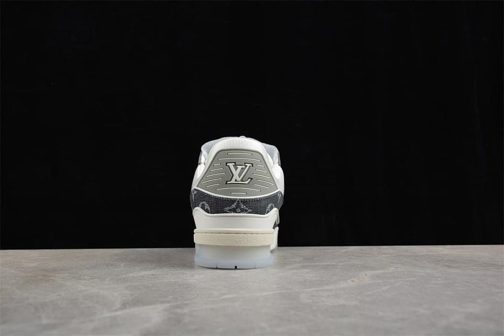 Rear view showing the gray heel detail and layered sole.